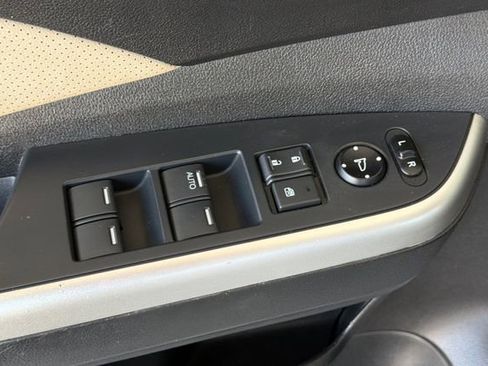 Used 2016 Honda CR-V EX-L image 13