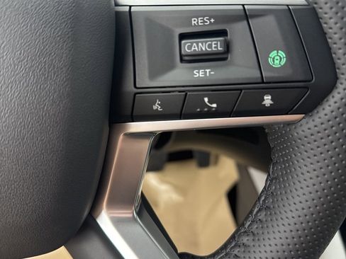 New 2025 Mitsubishi Outlander SE image 20