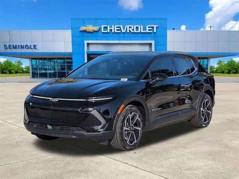 New 2026 Chevrolet Equinox EV LT image 2