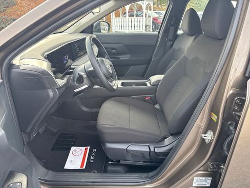New 2026 Nissan Kicks S image 10