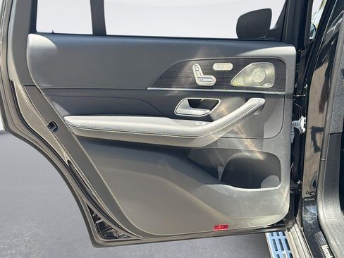 Used 2023 Mercedes-Benz GLS 580 4MATIC image 25