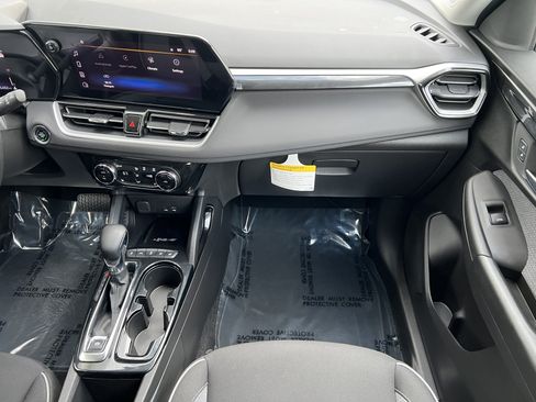 Used 2026 Chevrolet TrailBlazer LT w/ Convenience Package FWD image 33