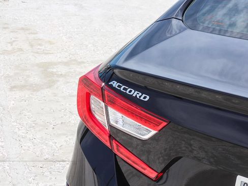 Certified 2022 Honda Accord LX image 7