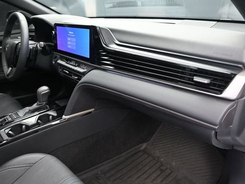 Used 2025 Toyota Camry XSE FWD image 24