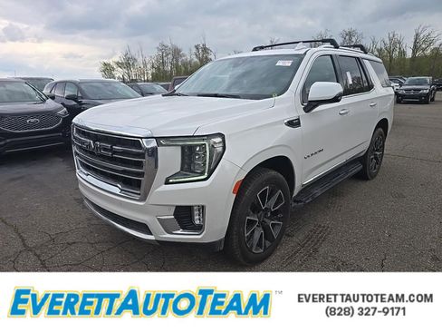 Used 2022 GMC Yukon SLT w/ SLT Premium Package AWD/4WD image 1