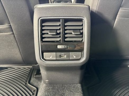 Used 2016 Volkswagen Passat 1.8T SE FWD image 13