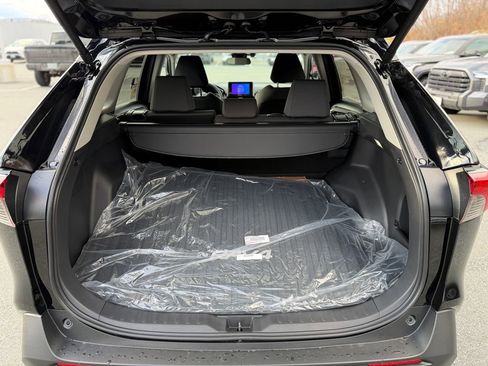 New 2025 Toyota RAV4 XLE w/ Convenience Package image 5
