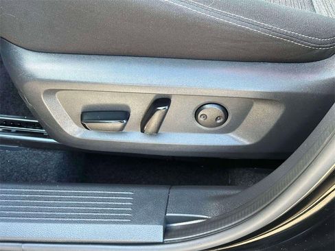 Certified 2021 Nissan Rogue SV image 19