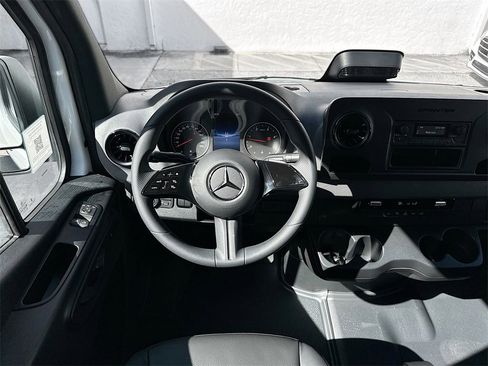 New 2026 Mercedes-Benz Sprinter 2500 image 21