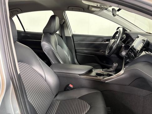 Used 2024 Toyota Camry SE FWD image 16