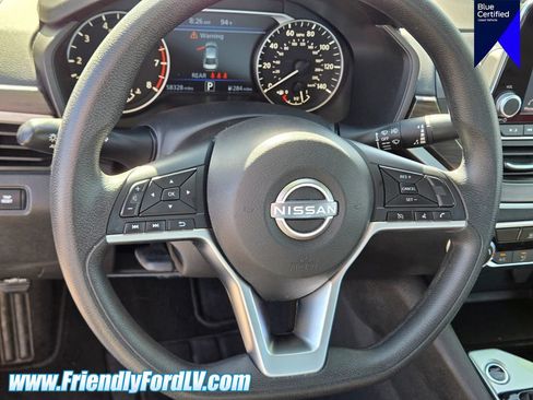 Used 2024 Nissan Altima 2.5 SV FWD image 19