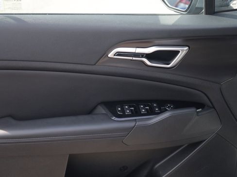 Used 2023 Kia Sportage EX FWD image 16