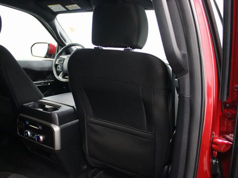 Used 2020 Ford Expedition XLT image 27