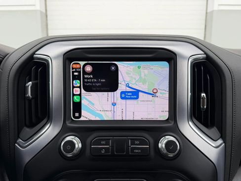 Used 2021 GMC Sierra 1500 SLT AWD/4WD image 18