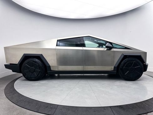 Used 2024 Tesla Cybertruck Cyberbeast image 40