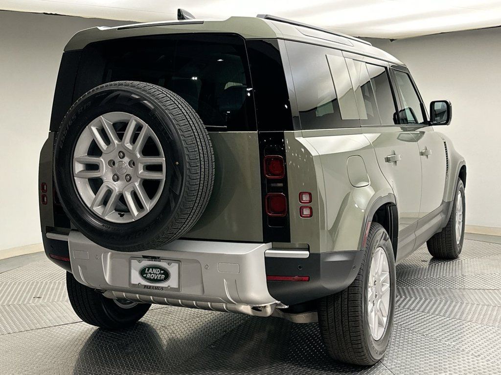 Used 2025 Land Rover Defender 110 S AWD/4WD image 3