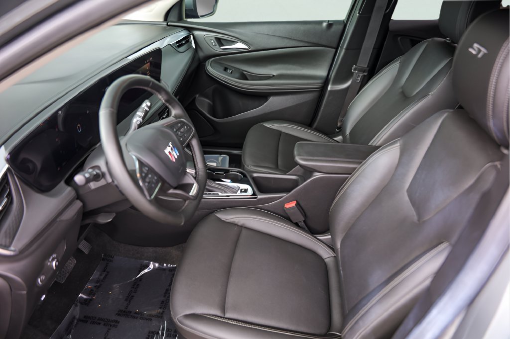 Used 2024 Buick Encore GX Sport Touring w/ Experience Buick Package FWD image 11