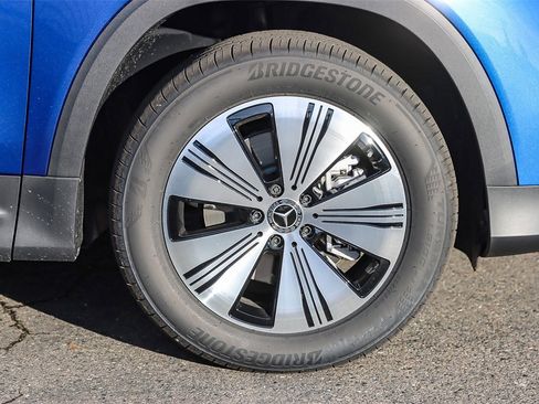 Used 2024 Mercedes-Benz EQB 300 4MATIC image 9