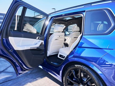 Used 2024 BMW X7 M60i w/ Executive Package AWD/4WD image 29