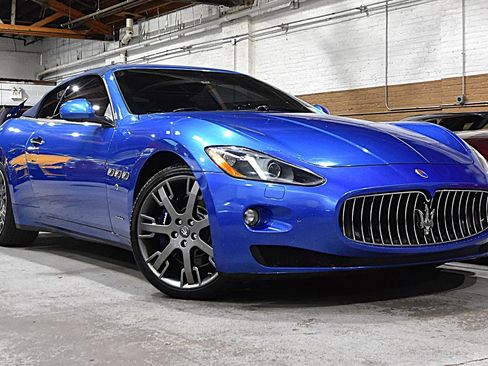 Used 2015 Maserati GranTurismo Convertible RWD image 2