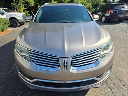 Used 2018 Lincoln MKX Select w/ Select Plus Package AWD/4WD image 2