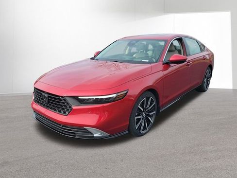 Used 2024 Honda Accord Touring image 11