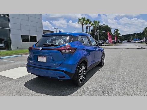 Used 2021 Nissan Kicks SV FWD image 32