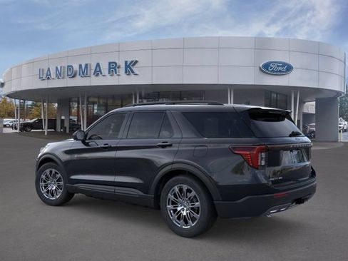 New 2026 Ford Explorer Active w/ Active Comfort Package AWD/4WD image 4