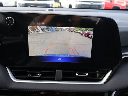 New 2027 Chevrolet Equinox LT FWD image 13
