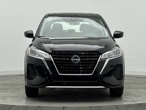 Used 2024 Nissan Kicks S image 2