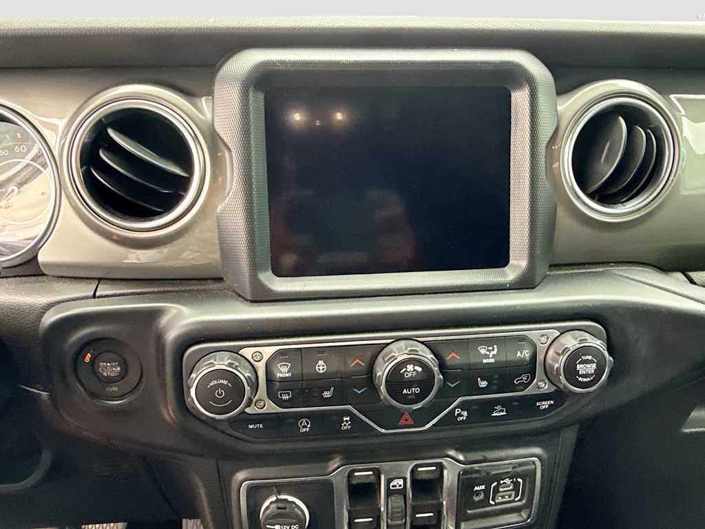 Certified 2022 Jeep Wrangler Unlimited Sahara w/ Cold Weather Group AWD/4WD image 16