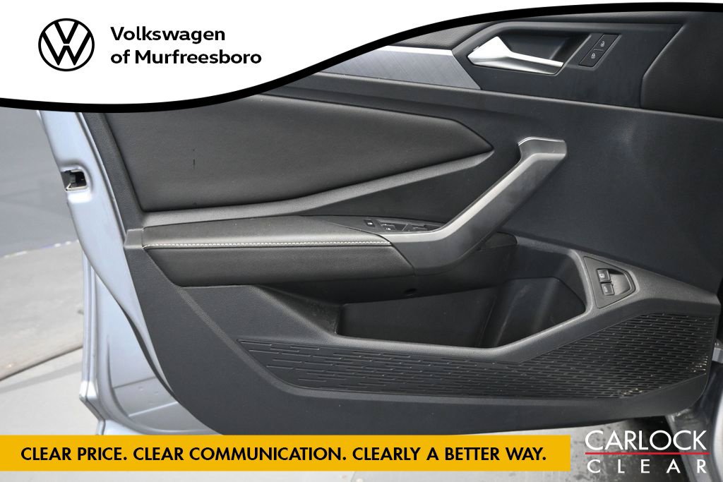 Used 2024 Volkswagen Jetta SE w/ Panoramic Sunroof Package FWD image 28