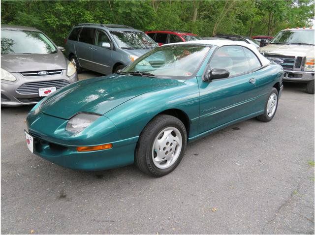 Used 1997 Pontiac Sunfire SE w/ Opt Pkg 3 FWD image 1
