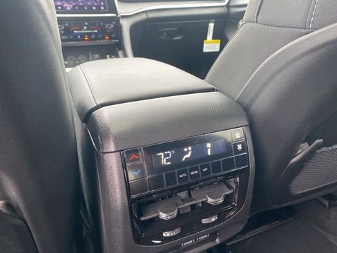 New 2026 Jeep Grand Cherokee L 4WD image 21