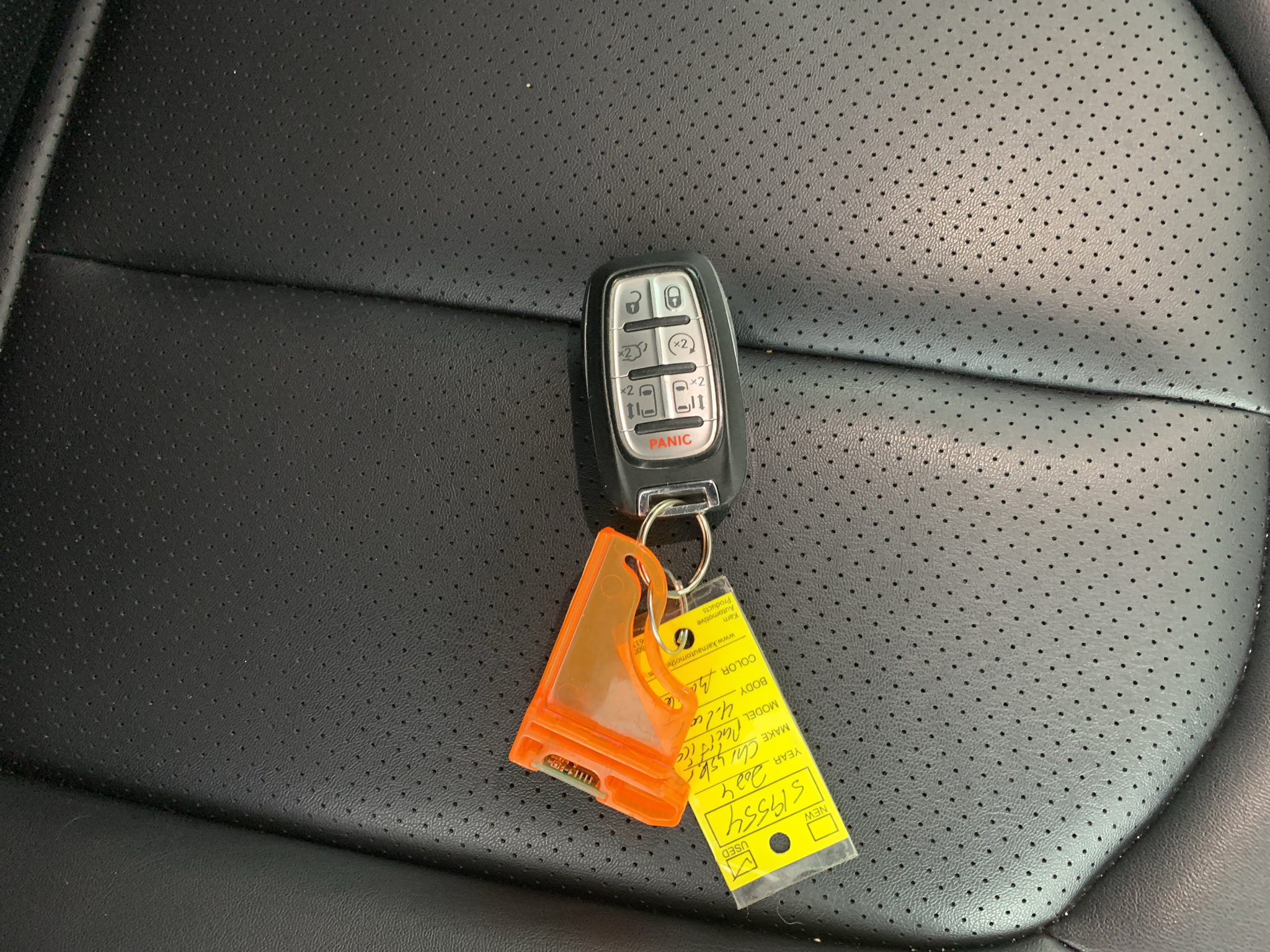 Used 2024 Chrysler Pacifica Touring-L FWD image 35