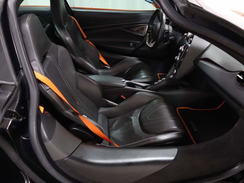 Used 2019 McLaren 720S Luxury image 12