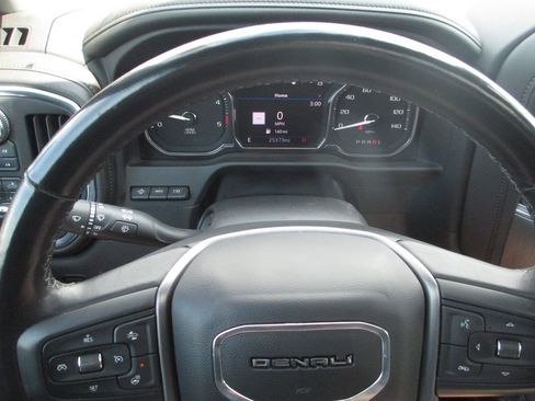 Used 2022 GMC Sierra 2500 Denali w/ Denali Ultimate Package AWD/4WD image 34