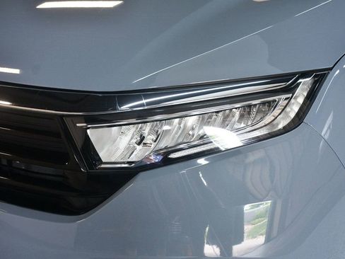 Used 2024 Honda Odyssey Elite image 12