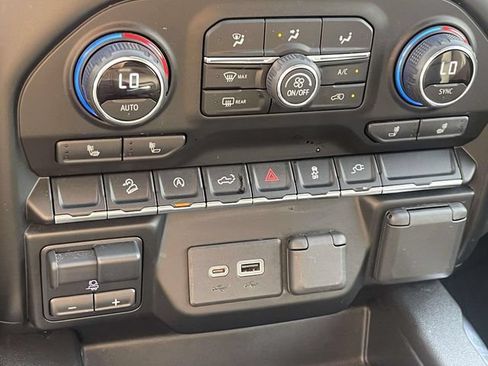 Used 2020 Chevrolet Silverado 1500 RST AWD/4WD image 19