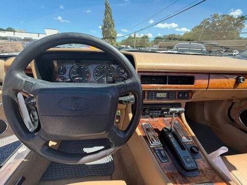 Used 1993 Jaguar XJS 4.0 Convertible RWD image 23