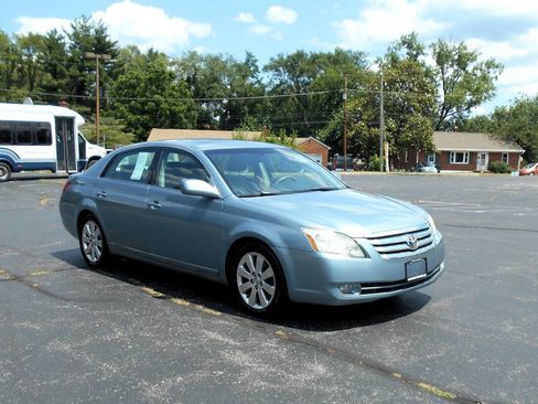 Used 2006 Toyota Avalon XLS FWD image 4