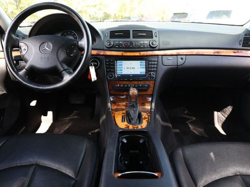 Used 2006 Mercedes-Benz E 350 4MATIC Sedan image 21