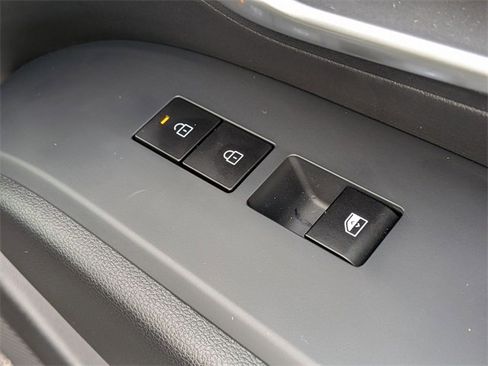 Used 2025 Hyundai Santa Cruz SEL image 35