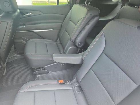 Used 2025 Chevrolet Traverse Z71 w/ Driver Confidence Package AWD/4WD image 18