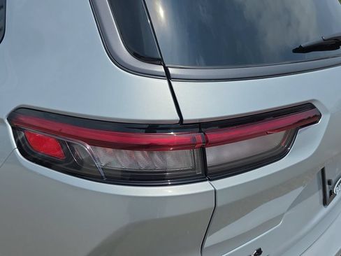 New 2026 Jeep Grand Cherokee L Limited AWD/4WD image 39