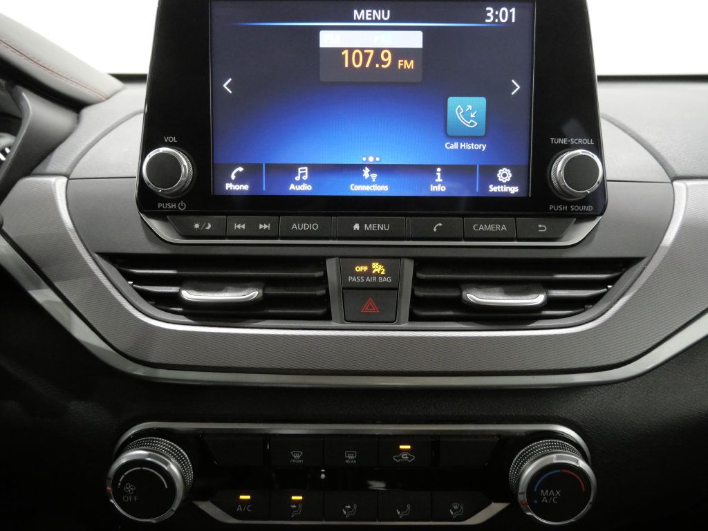 Used 2024 Nissan Altima 2.5 SR FWD image 19