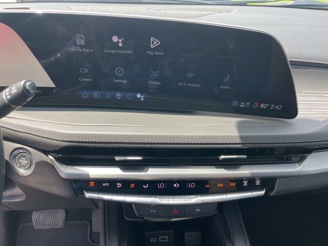Used 2025 Cadillac XT4 Premium Luxury FWD image 22