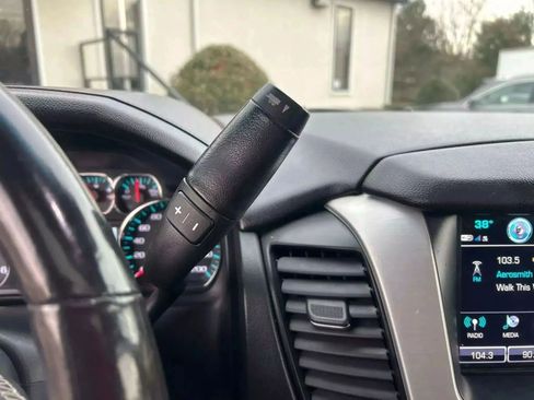 Used 2018 GMC Yukon XL SLT image 18