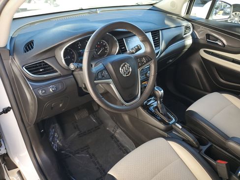 Used 2020 Buick Encore Preferred w/ Safety Package image 19