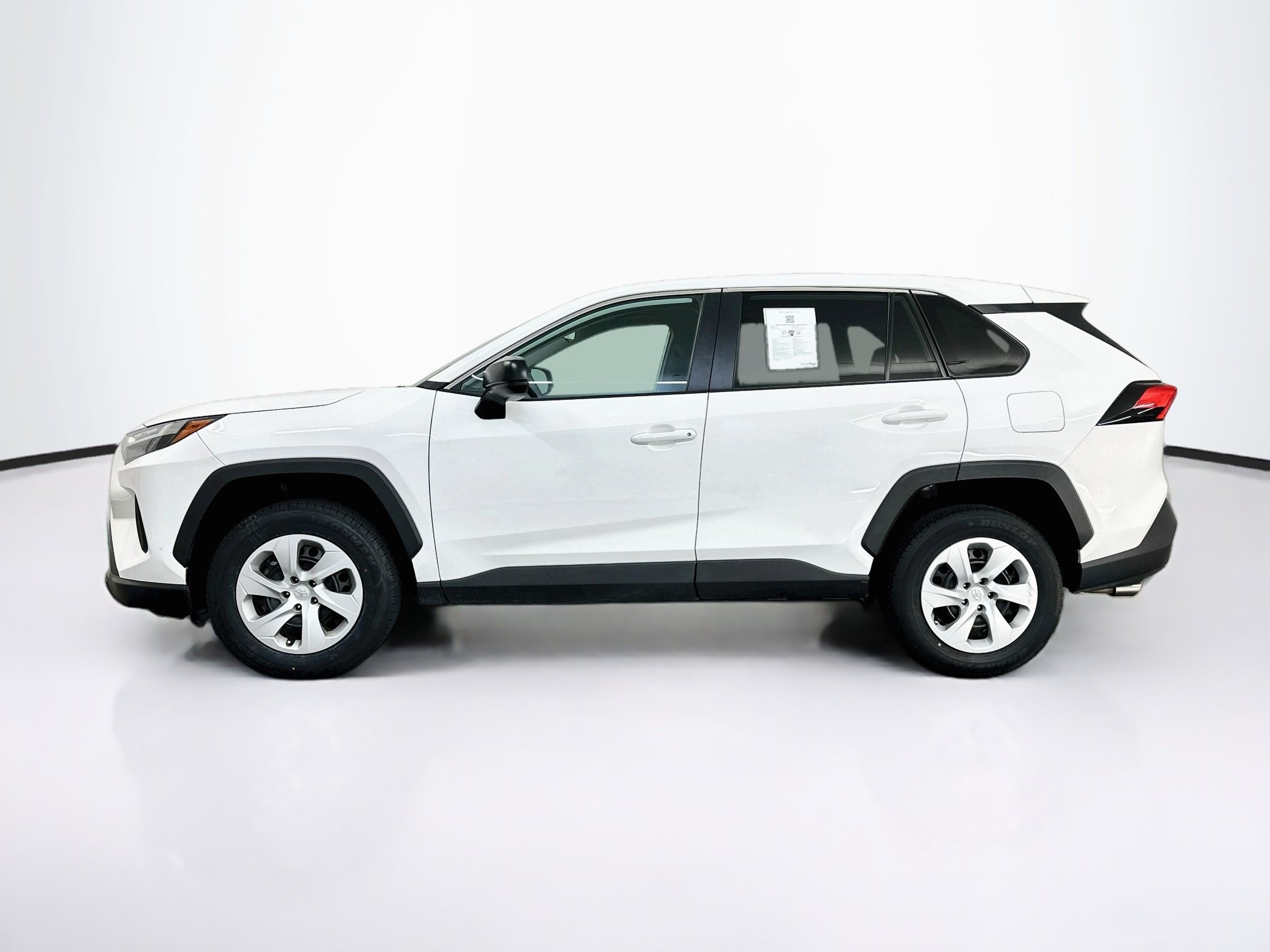 Used 2025 Toyota RAV4 LE AWD/4WD image 4